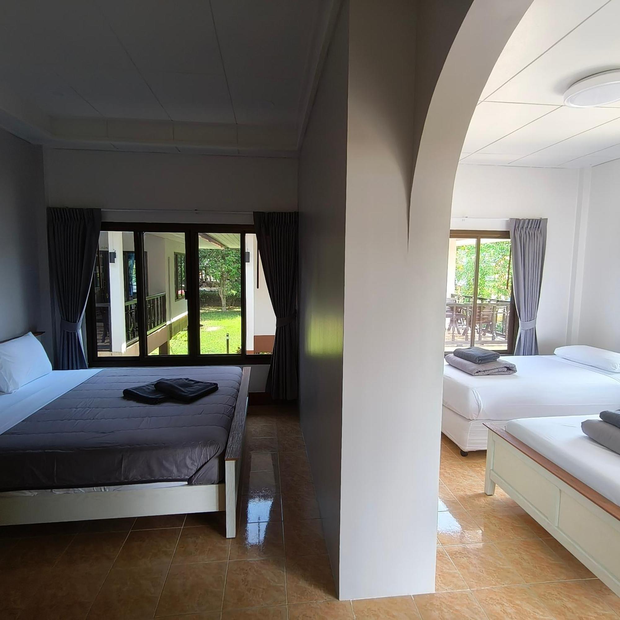 Phalarn Inn Resort Mae Nam Habitación foto